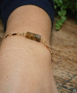 Bracelet doré chaîne acier et pierre semi-précieuse d’œil de tigre