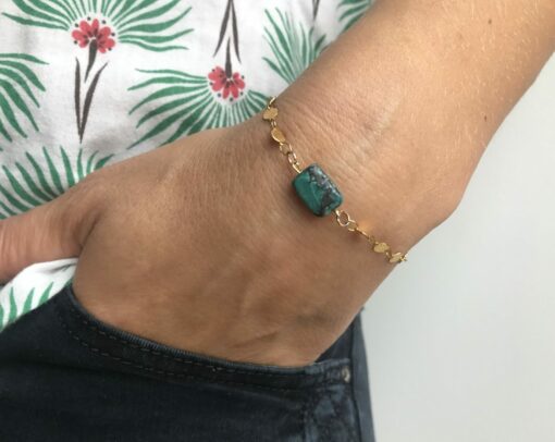 Bracelet chaînette acier dorée et pierre rectangulaire de turquoise