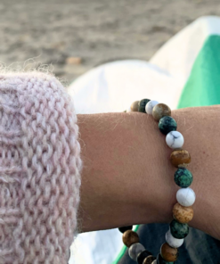 Bracelet en perles de howlite, turquoise africaine et jaspe paysage