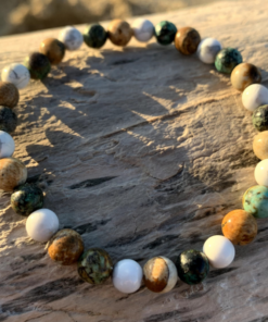 Bracelet en perles de howlite, turquoise africaine et jaspe paysage